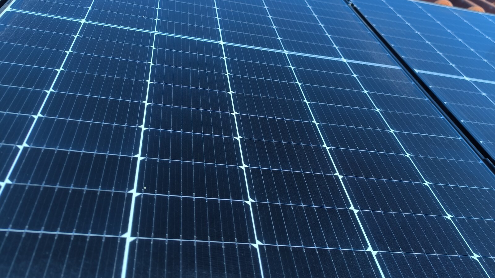 Panneaux photovoltaïques après nettoyage par TNT C'Clean